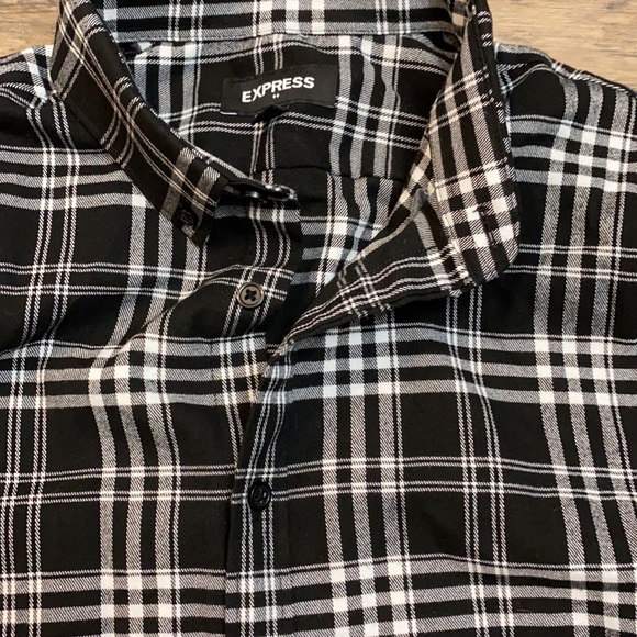 Men’s Express Plaid Button Down - Picture 2 of 5